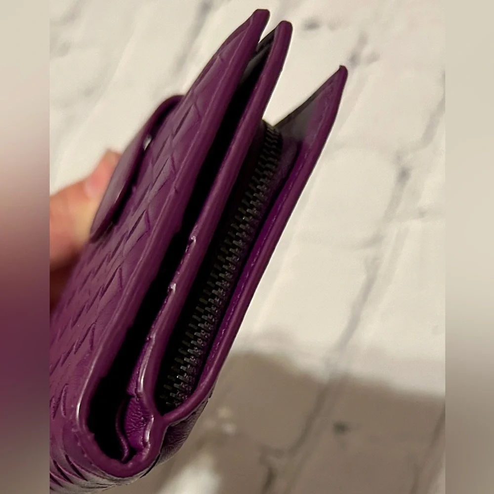 Like New Purple Bottega Veneta Intrecciato Leather Compact Wallet With Box - Picture 7 of 16